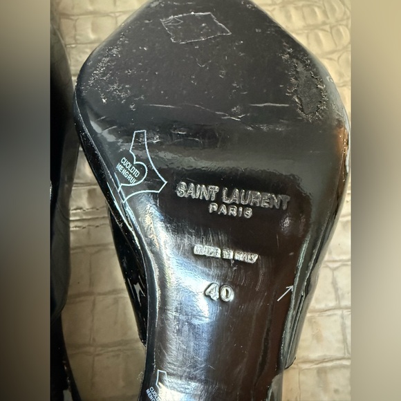 Brand inspired Black Leather Sandals with Gold Detail. Not Designer. Size 40 - Picture 10 of 10